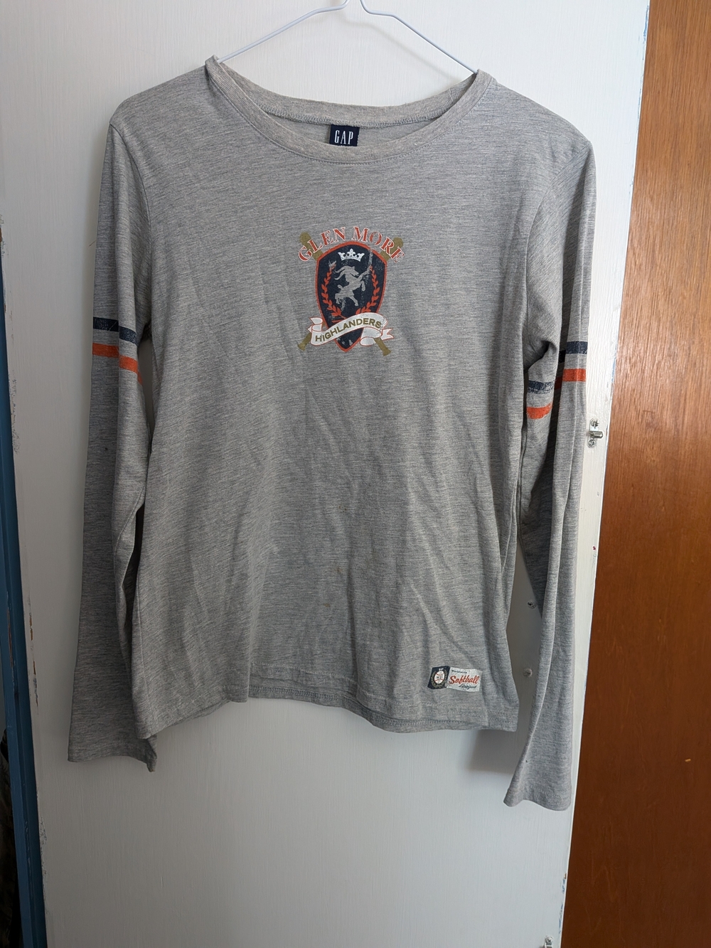 Gap Glenmore Highlanders Scotland 14 Long Sleeve Graphic Tee in Gray